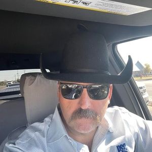 Meet your Posher, Justin